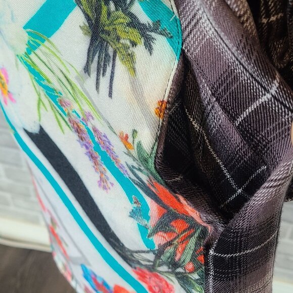 Tolani Collection Mixed Print Tunic Top Button Front Plaid Floral S Artsy - Picture 7 of 7